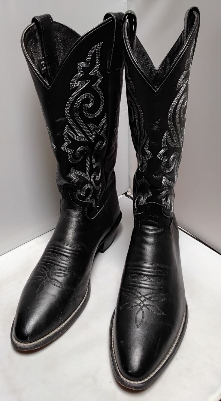 Sold Do Not Purchase.  Justin Men's Western Leather Boots Black